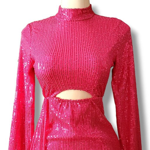 Vestido corto de fiesta con lentejuelas, manga larga y cuello alto