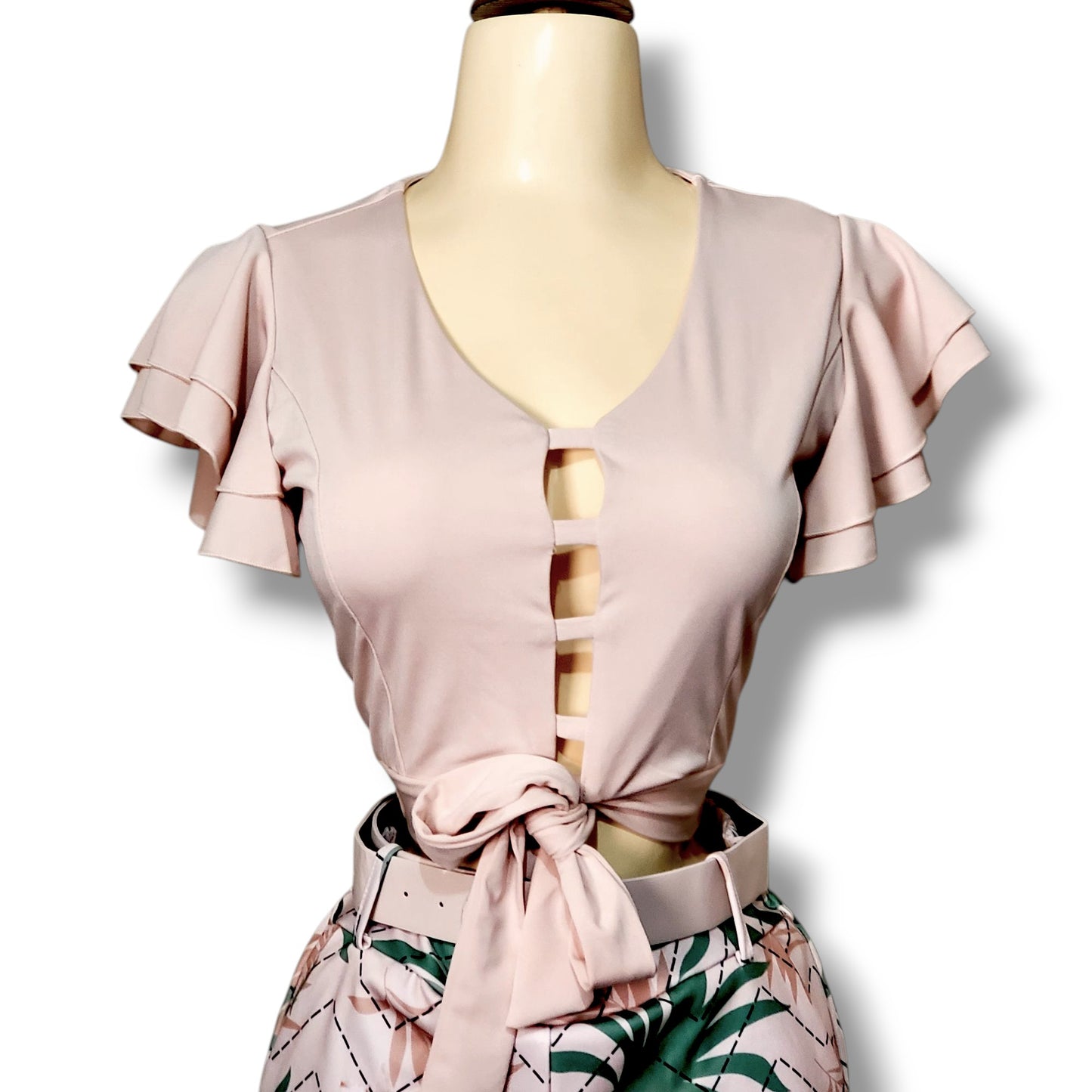 Conjunto de short y blusa con olanes – Lazo y cinturón a juego