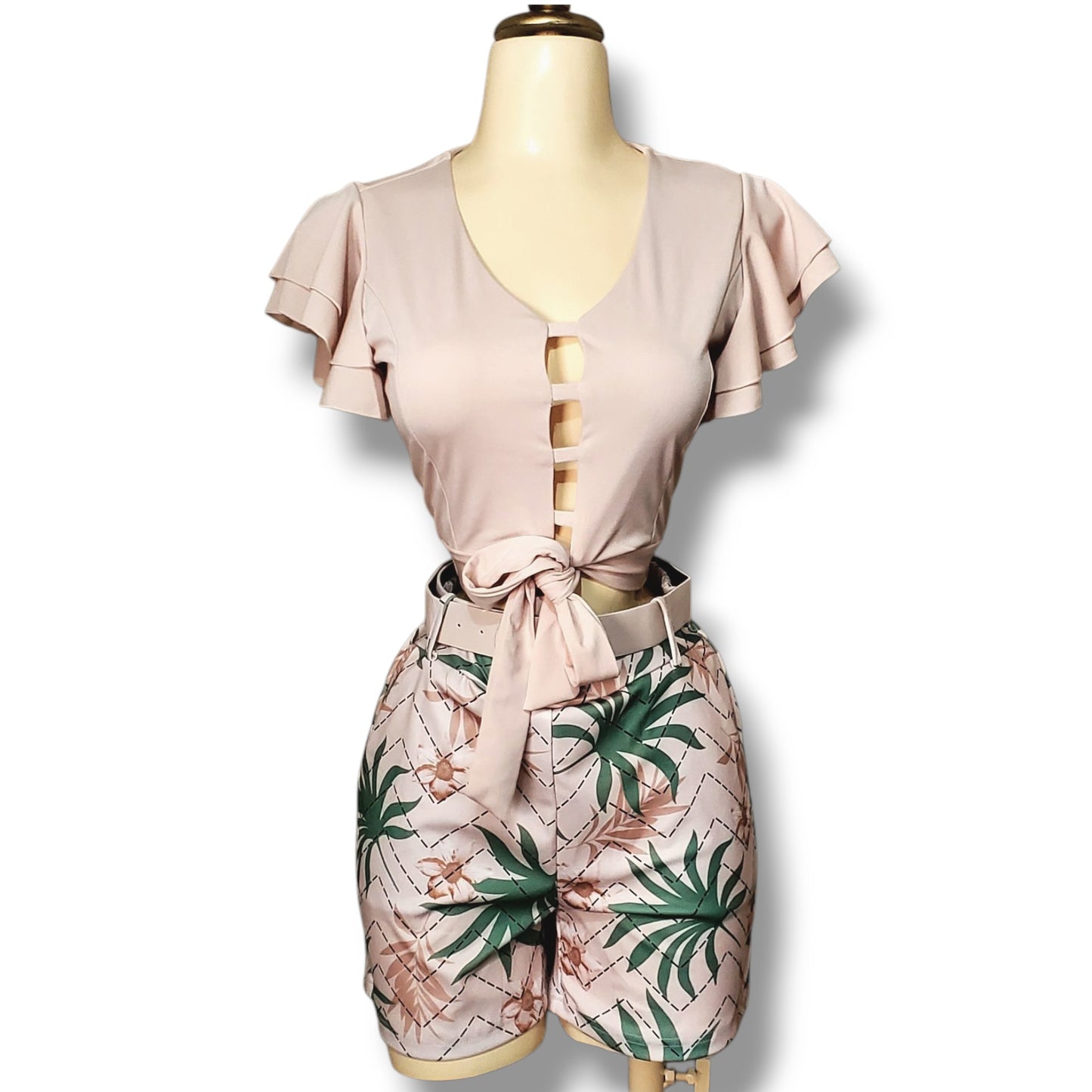 Conjunto de short y blusa con olanes – Lazo y cinturón a juego