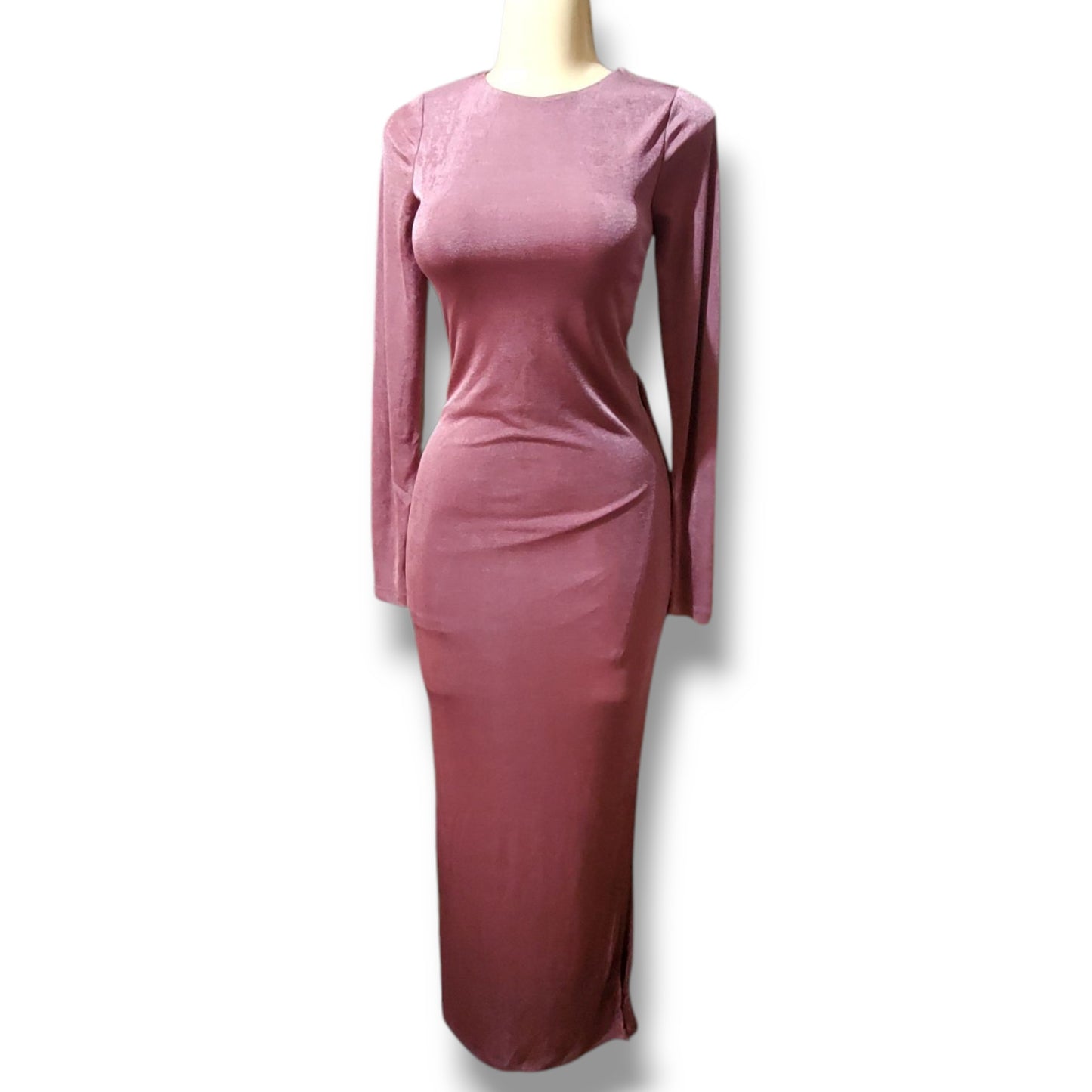 Vestido ajustado de manga larga con espalda descubierta y abertura