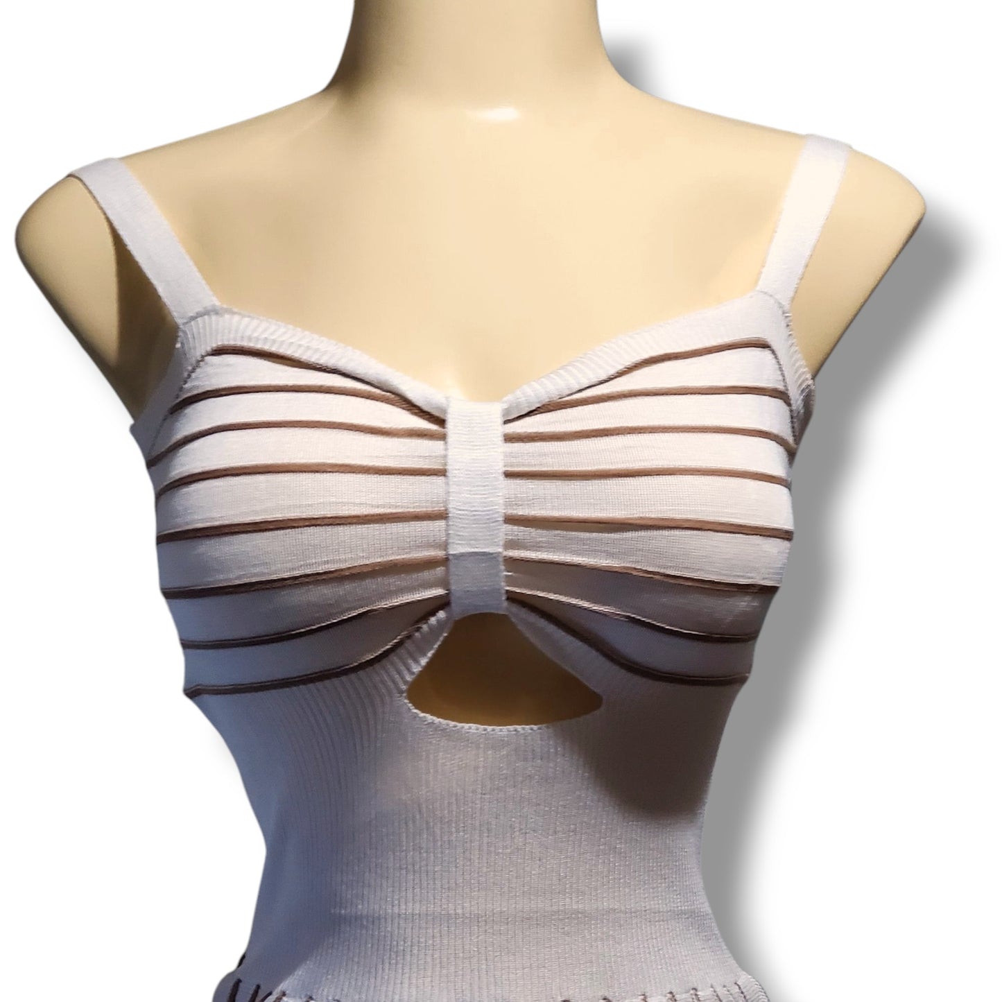 Vestido corto de tirantes con rayas combinadas