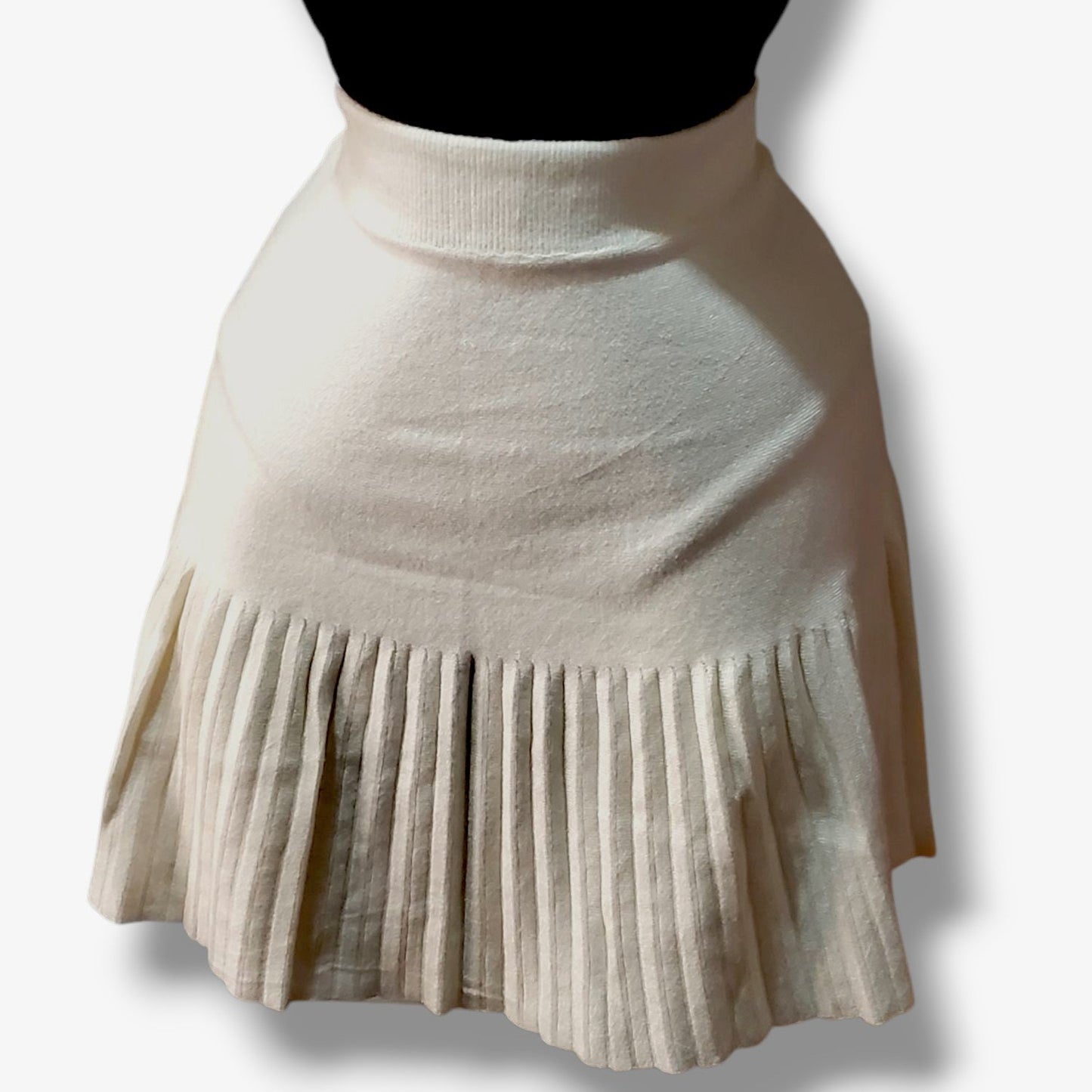 Falda plisada estilo clásico y moderno