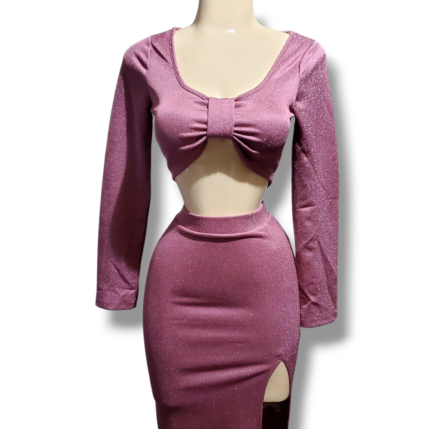 Conjunto de top y falda midi con abertura – Estilo elegante y moderno