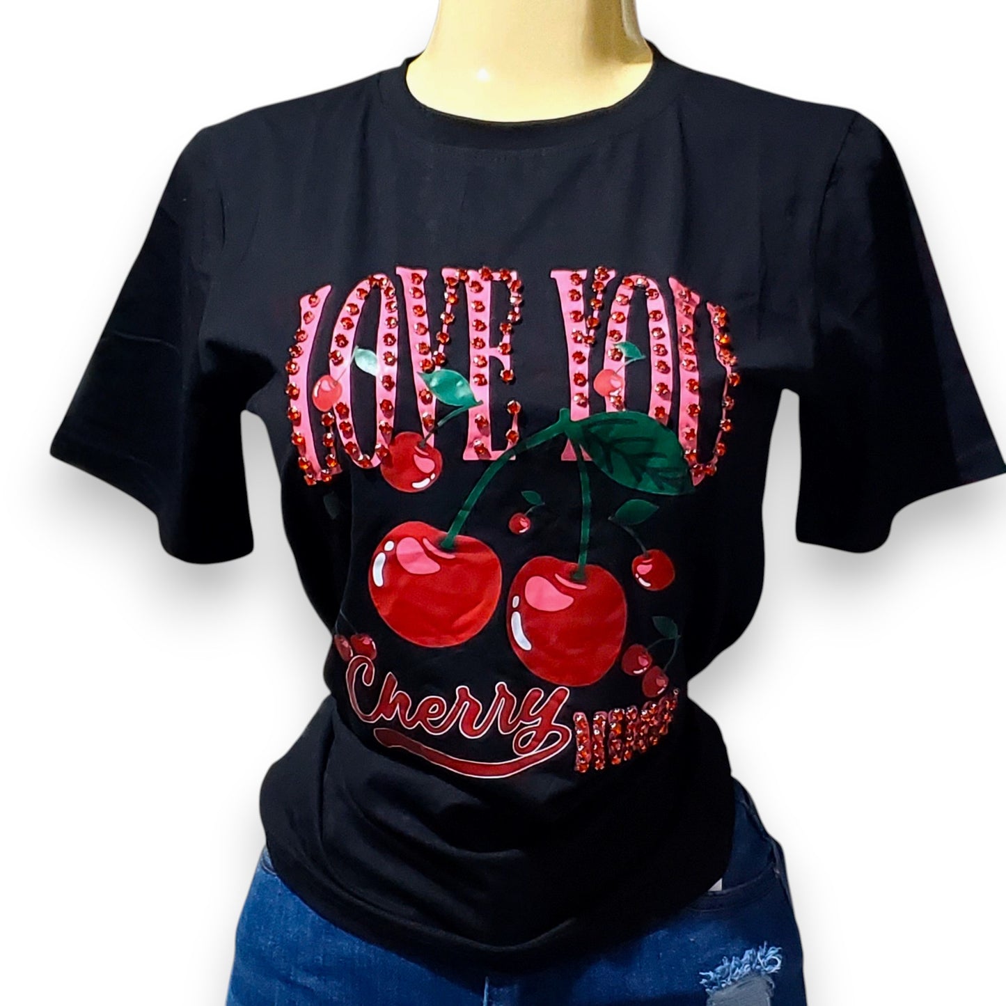 Playera de cuello redondo con apliques de piedras remachadas