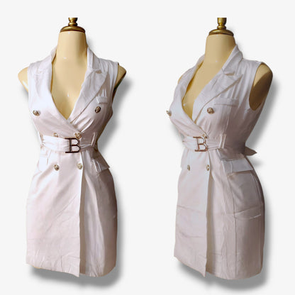 Vestido tipo blazer con doble botonadura y cinturón a juego