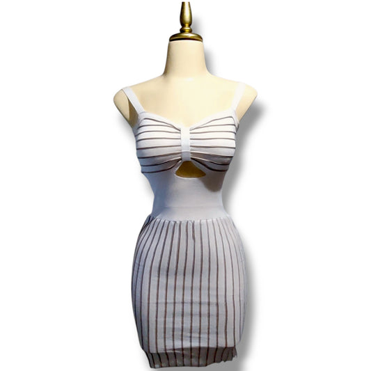 Vestido corto de tirantes con rayas combinadas