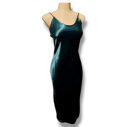 Vestido slip dress de tirantes finos en tres colores