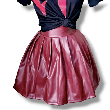 Conjunto con falda de vinipiel y playera – Estilo juvenil con short incluido