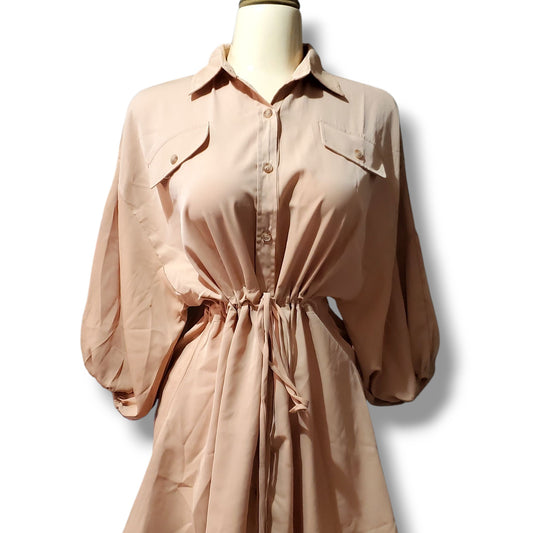 Vestido camisero holgado con cordón ajustable y mangas 3/4 abullonada