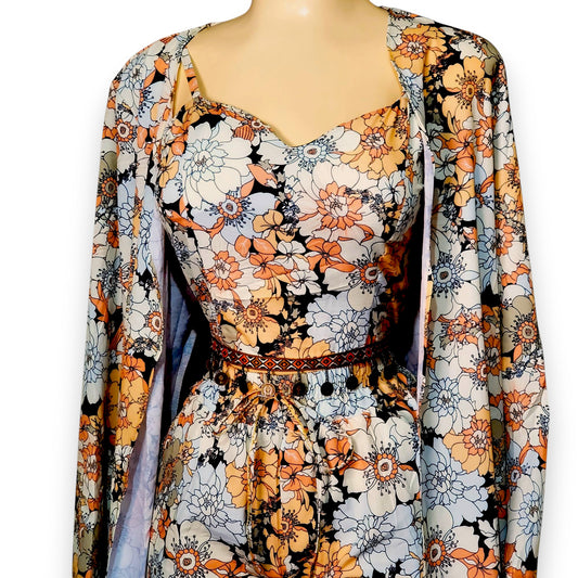 Conjunto floral de 3 piezas – Top, short y kimono a juego