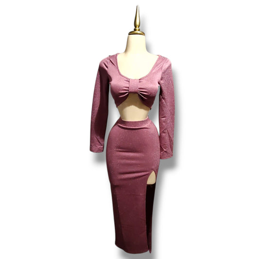 Conjunto de top y falda midi con abertura – Estilo elegante y moderno