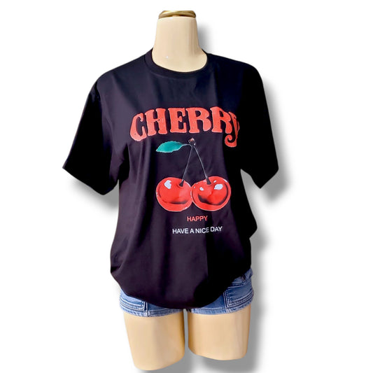 Playera con estampado de cerezas – Talla oversize disponible