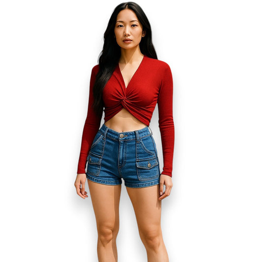 Blusa corta de manga larga con nudo frontal