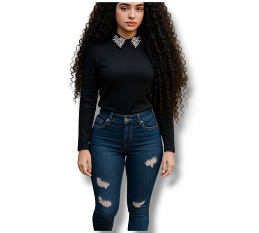 Blusa manga larga con cuello de pedrería – Estilo elegante