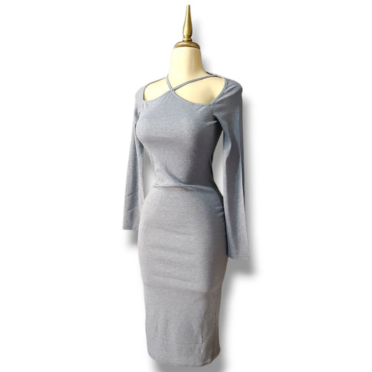 Vestido midi ajustado de manga larga con escote asimétrico y tiras en el cuello